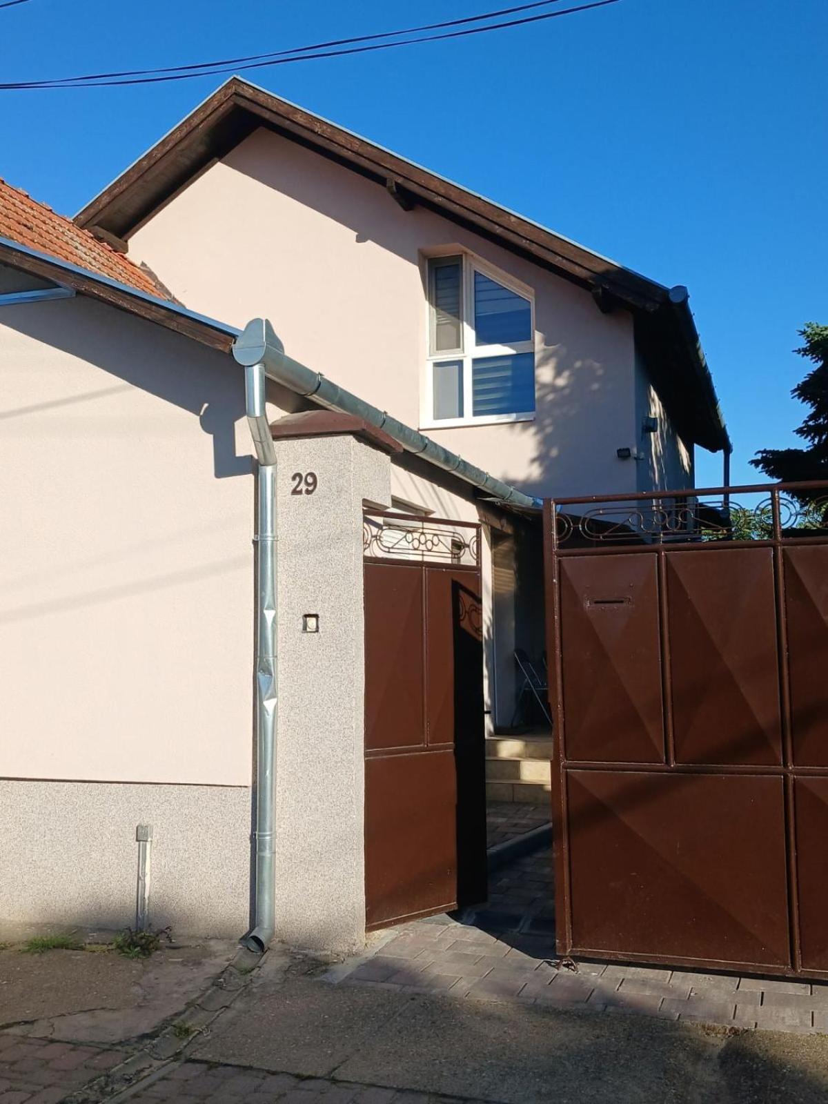 Mega Apartment Суботица Экстерьер фото
